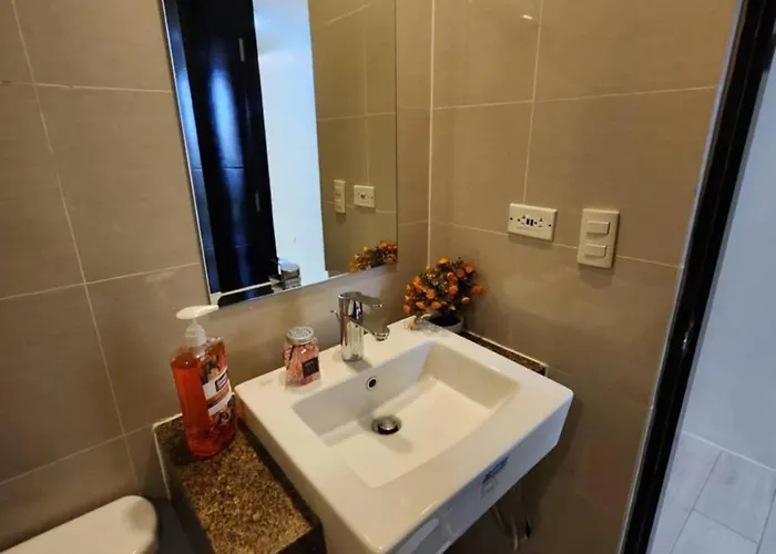 Apartahotel Cozy Unit Near Naia Terminal 3 Manila